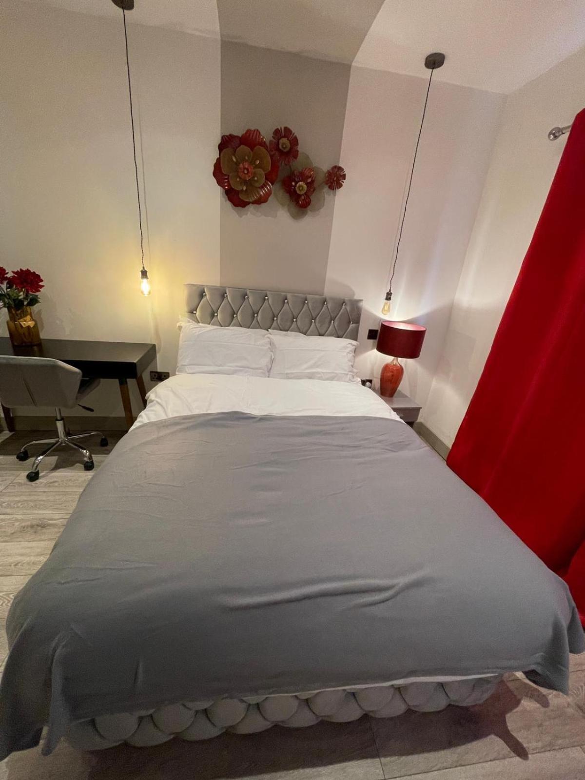 Letzi Premium Cozy Retreat Private En-Suite Rooms, Wembley London Luaran gambar